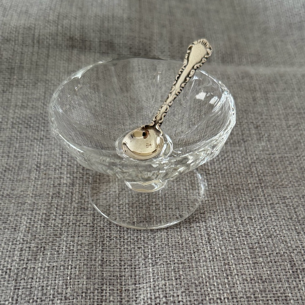 Pedestal Master Salt Cellar – Vintage Tableware Accent